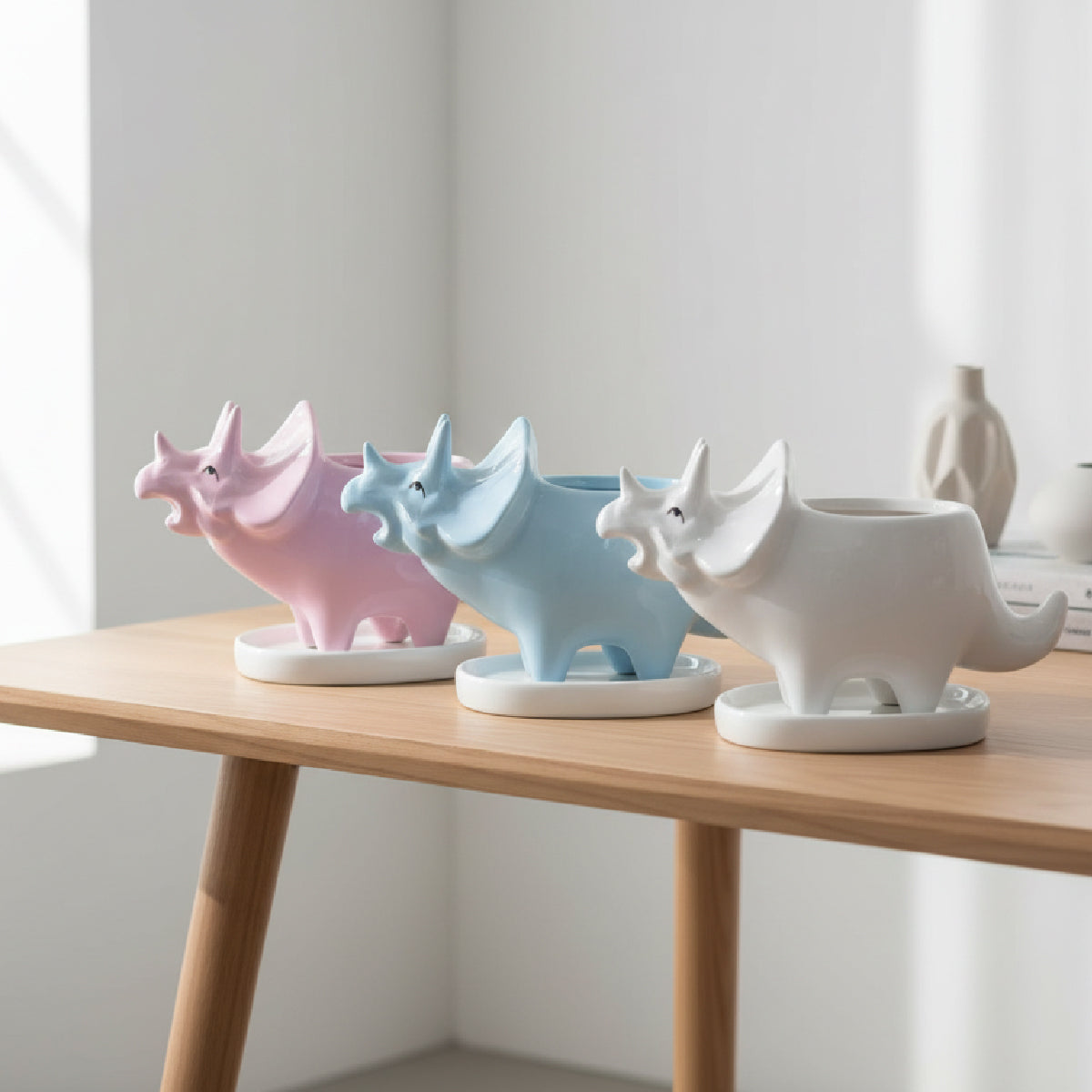 Maceta de cerámica en forma de Dinosaurio Triceratops