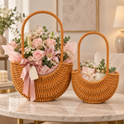 Canastas para regalo de ratán sintético tipo mimbre con flores y elementos decorativos
