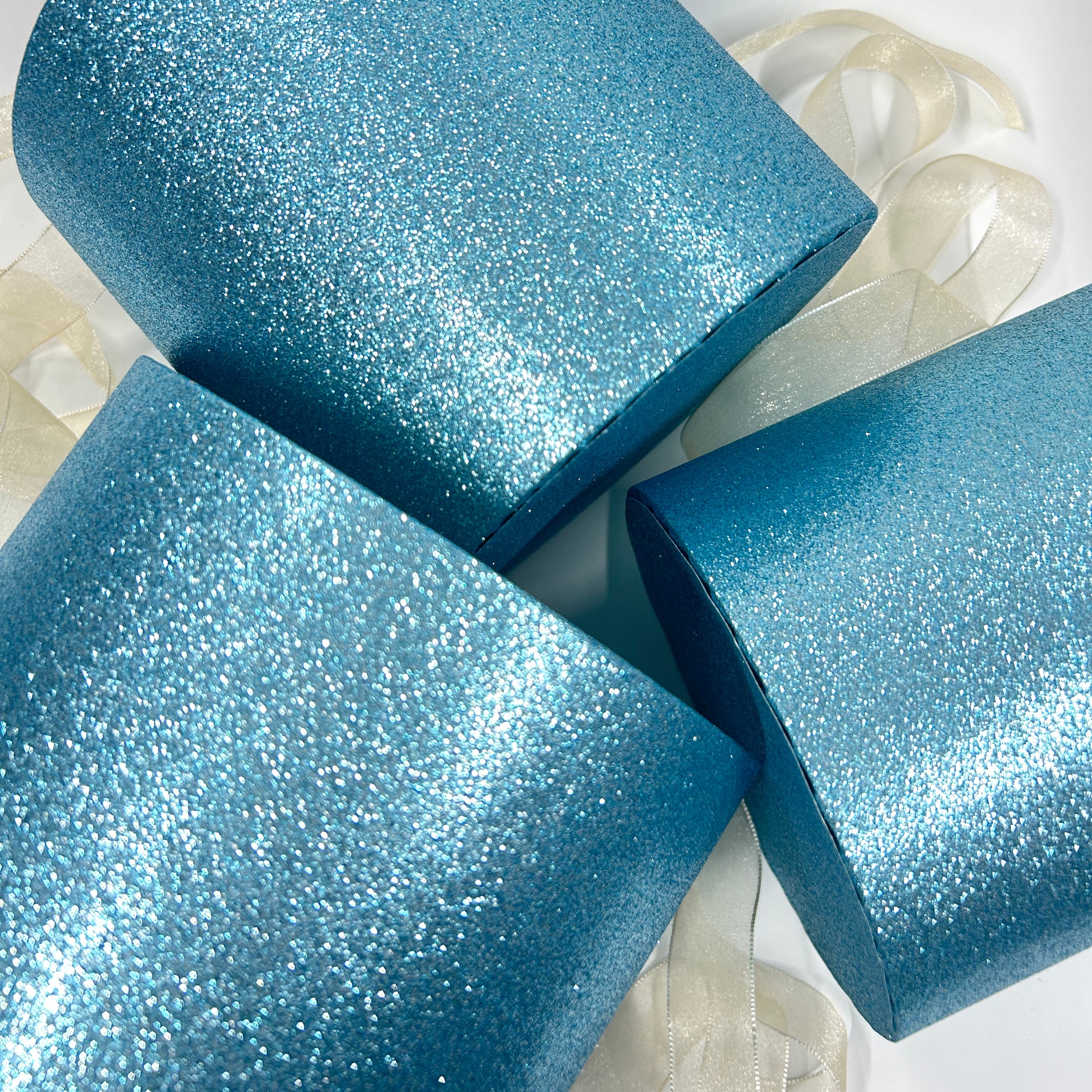 Caja floral con glitter o brillos en forma de cilindro, caja de cartón rígido para arreglos florales