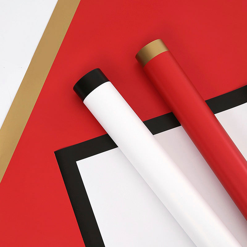 Paquete de 20 pliegos de papel coreano mate con diseño de franjas en colores rojo, blanco y negro. Material resistente al agua para ramos de flores.