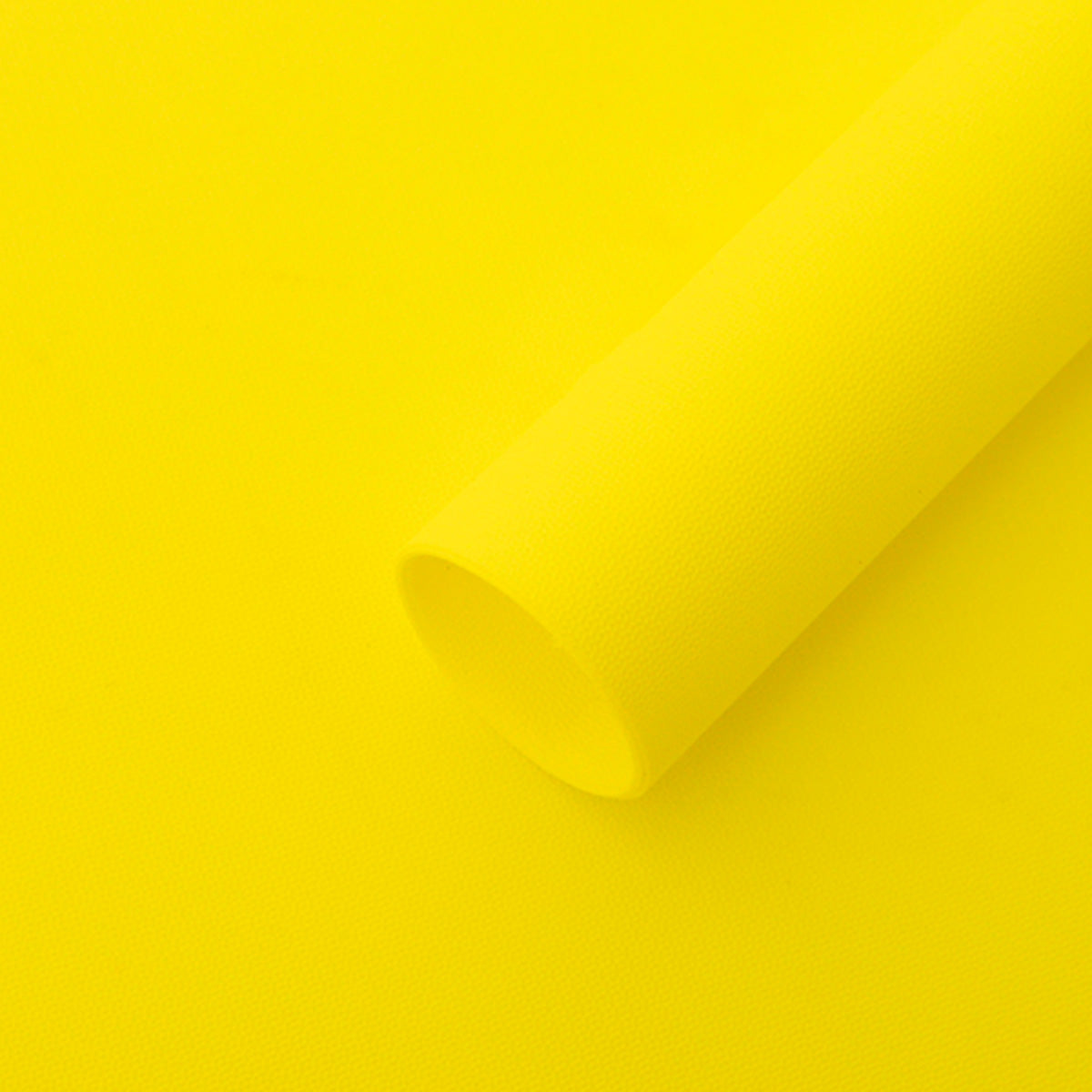 Papel coreano tipo pellón en colores  amarillo. Insumo para floreria, ramos y envolver flores, de alta calidad.