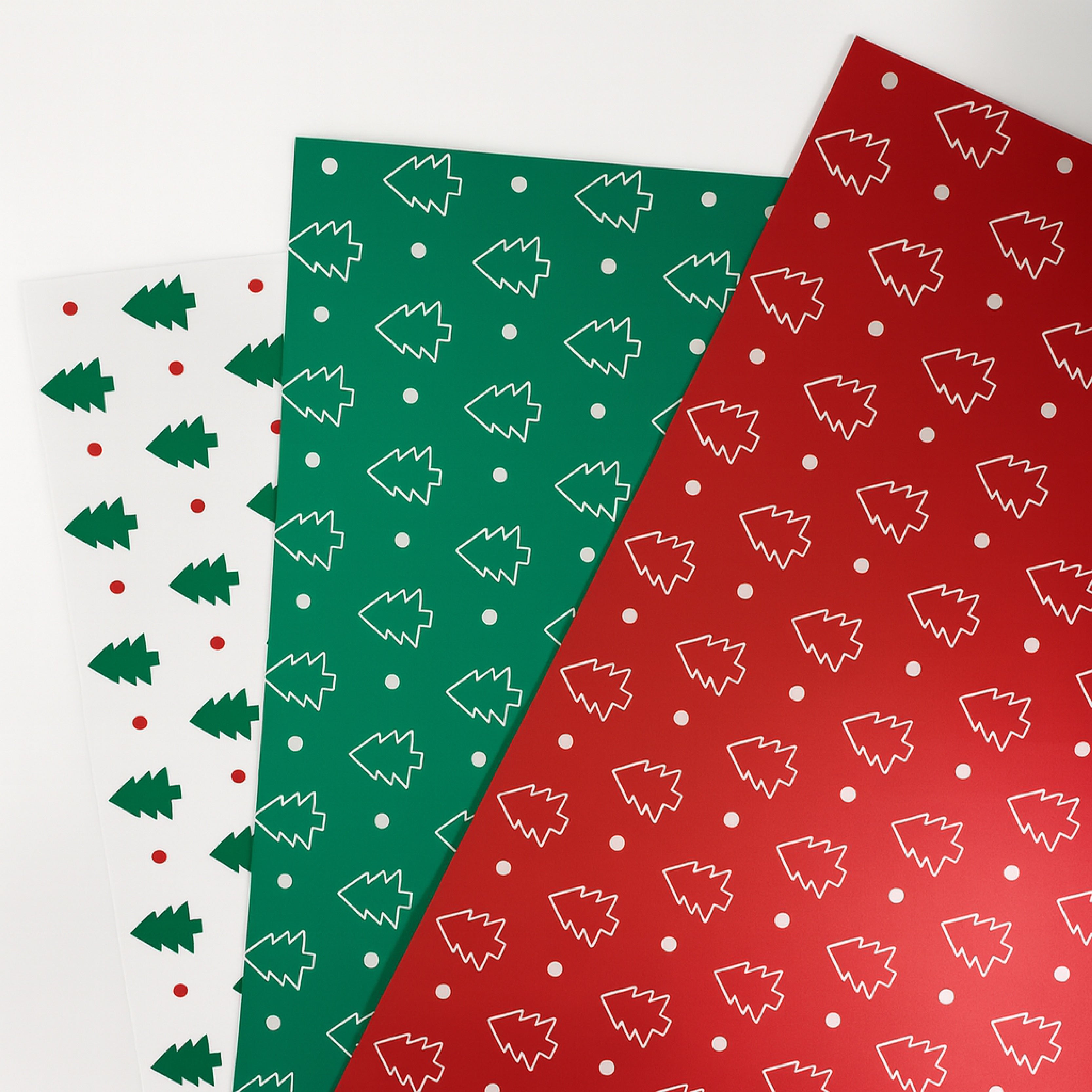 Papel coreano premium navideño con pinos Paq. 20 pliegos