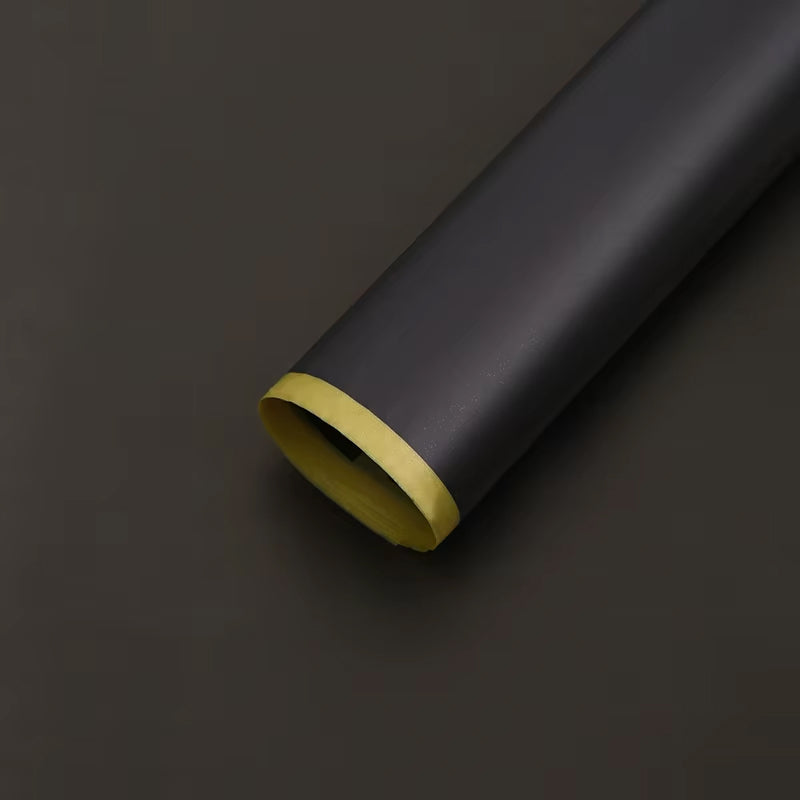 Papel coreano orilla dorada color negro – paquete de 20 pliegos para ramos y flores