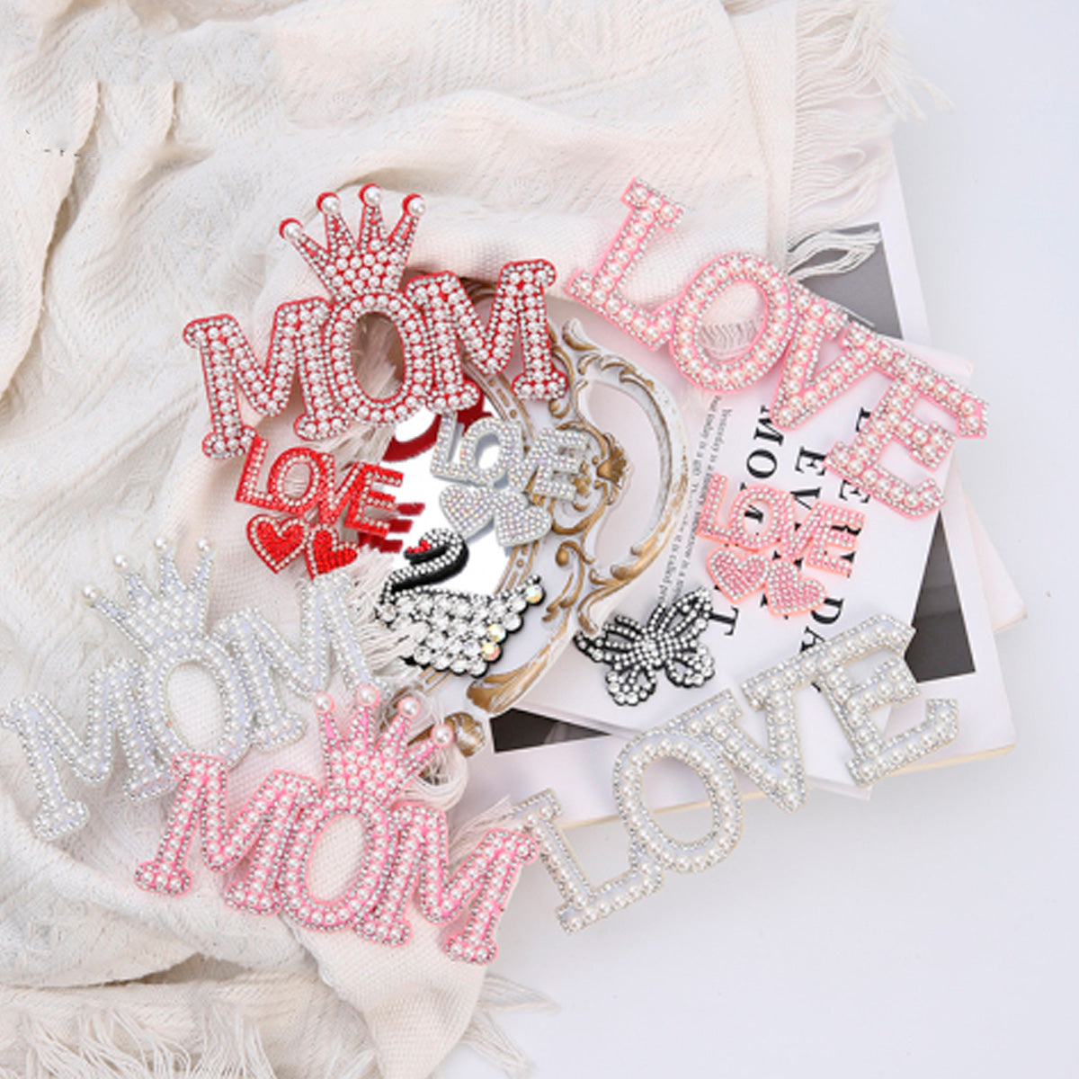 Parche de letras con imitación perla san Valentín | Accesorios Florales