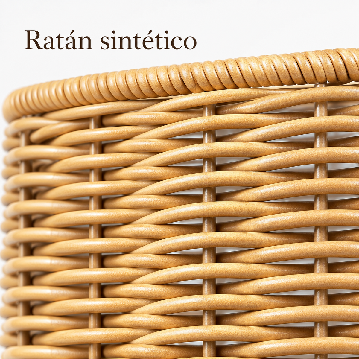 Acercamiento del tejido de ratán sintético color café de canasta floral